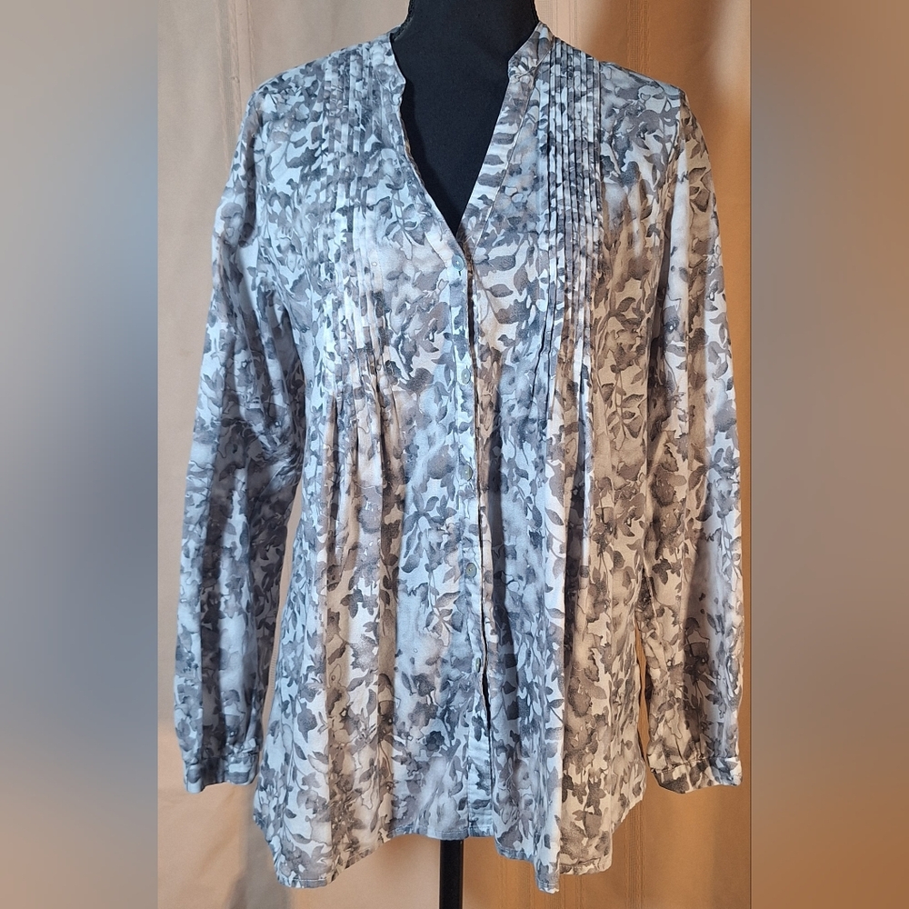 J. JILL Monochrome Floral Button Up Blouse